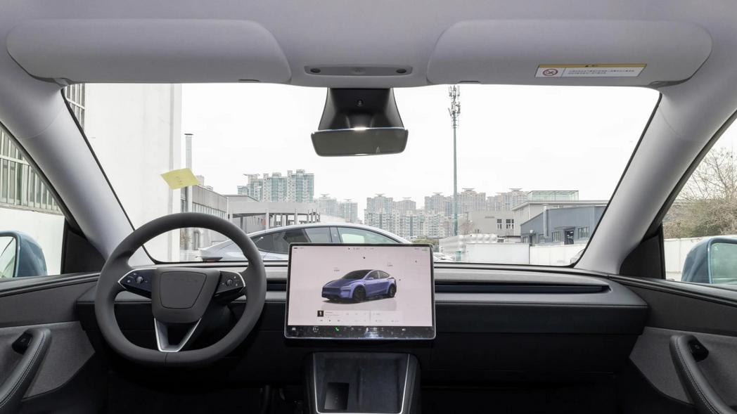 特斯拉Model Y L上市，特斯拉Model Y还值得买吗？