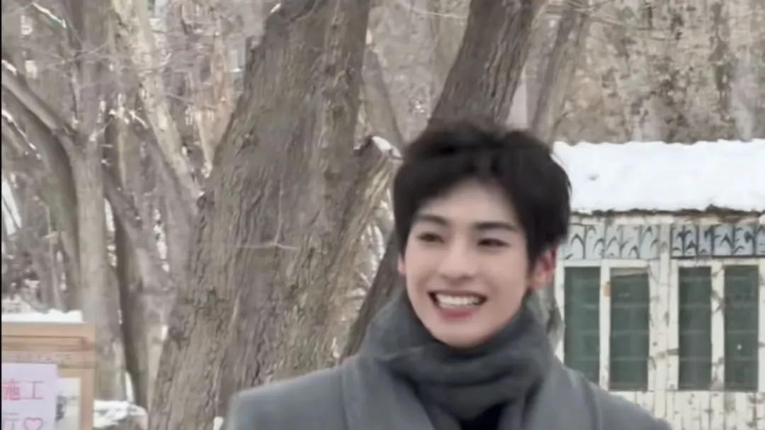 《我会站在更大的舞台跟老师们胡闹》