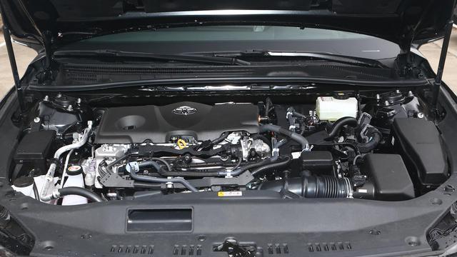 预算20万选家轿就选这一款，轴距超2米8，亚洲龙双擎