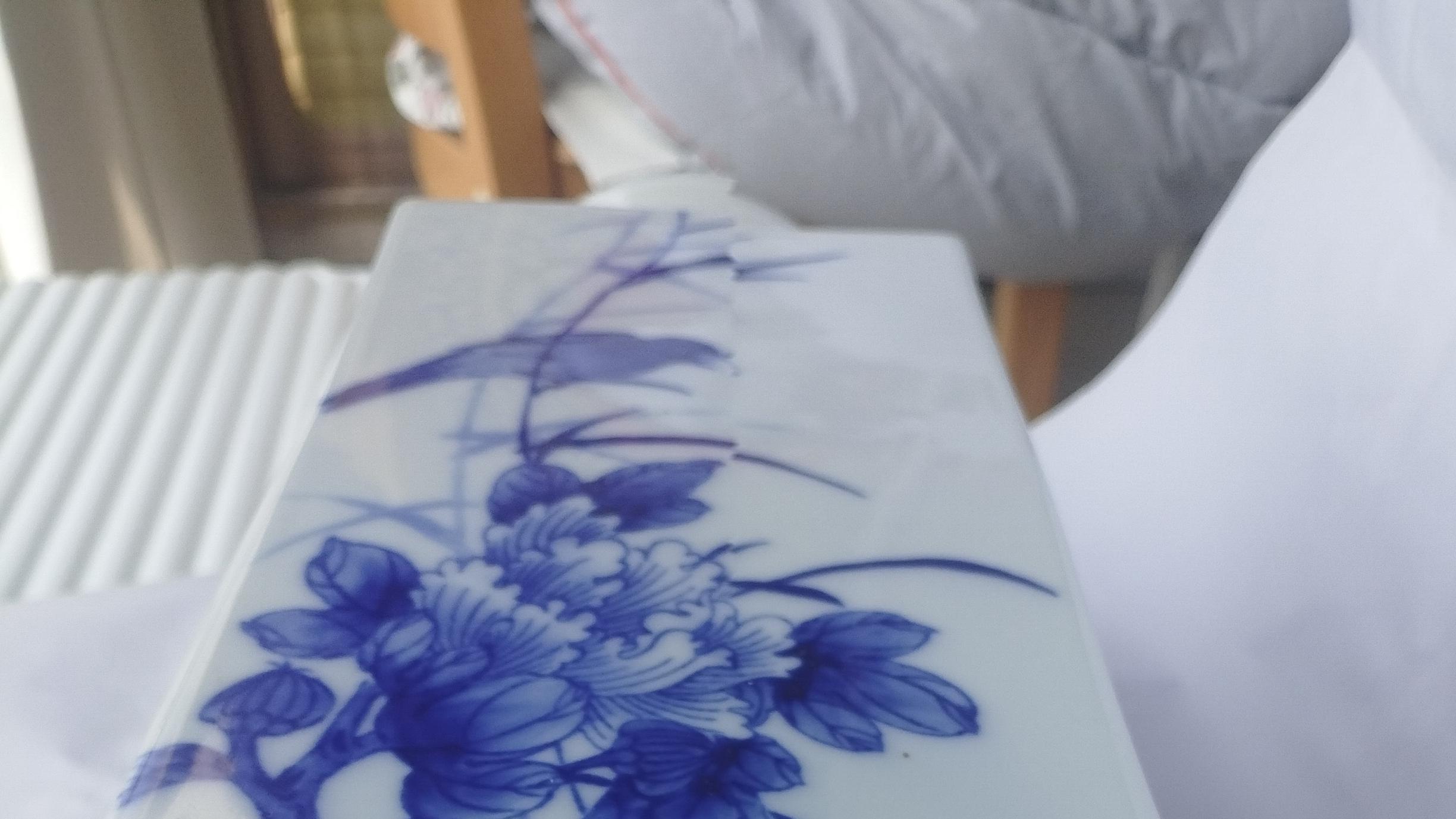 《王步青花花鸟四方瓶：民国青花的笔墨神韵与收藏传奇》