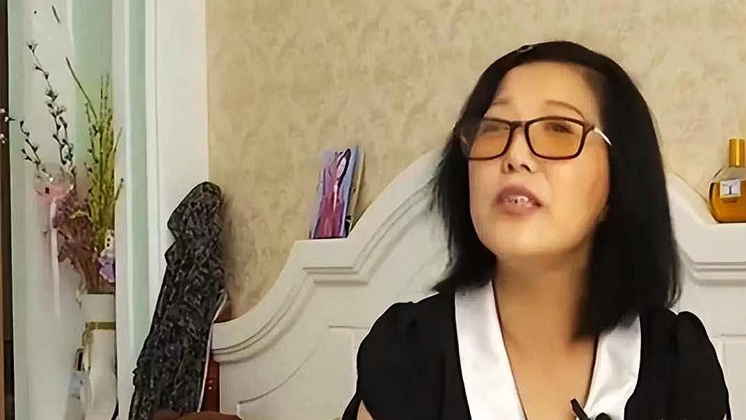 72岁百万富翁大爷寻觅50岁老伴，漂亮是唯一标准？