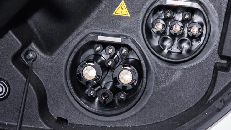 增程动力却比特斯拉电池还要大，智己LS6了解一下，全面型选手