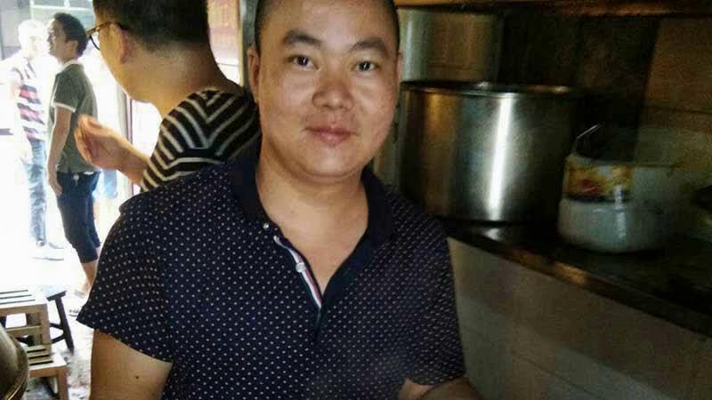 看烧肉好坏，顾客来说话