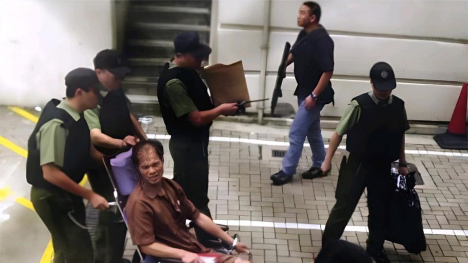 香港贼王叶继欢：持AK扫街劫金铺够狠，狱中娶内地女子更颠覆认知