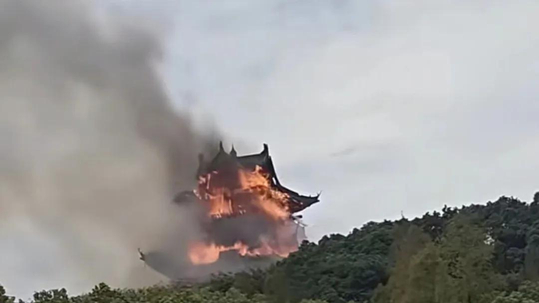 张家港永庆寺|1号举行消防演练，12号燃起熊熊大火