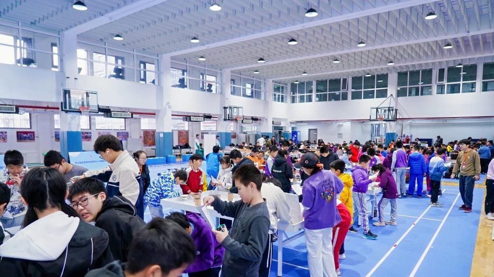 第五届北京市中小学生人工智能竞赛在北京一零一中石油分校举行