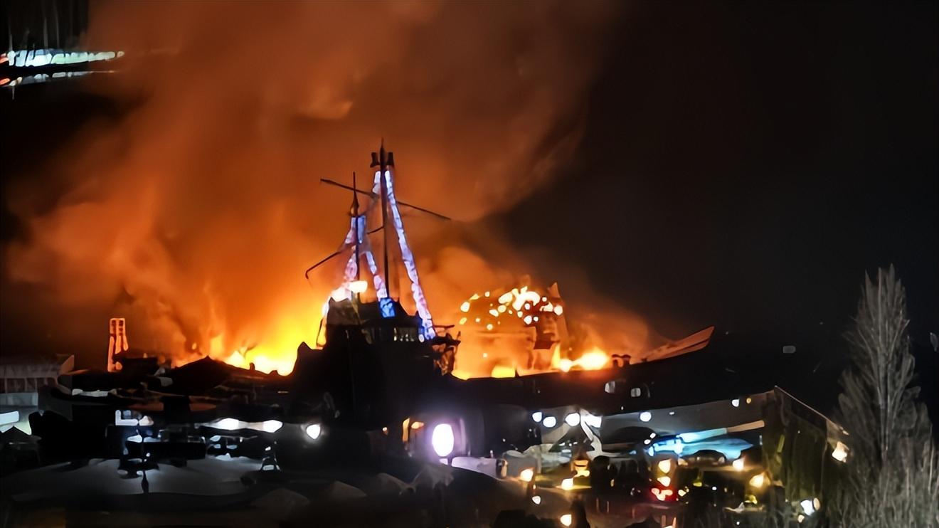 “大鱼”必须杀死，俄军导弹贯顶爆炸：10名北约军官深夜遭一锅端