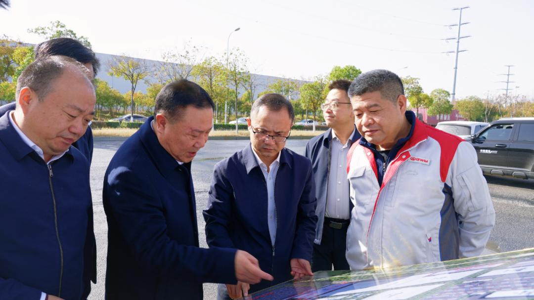 荆门市掇刀区委主要领导调研重点项目建设情况