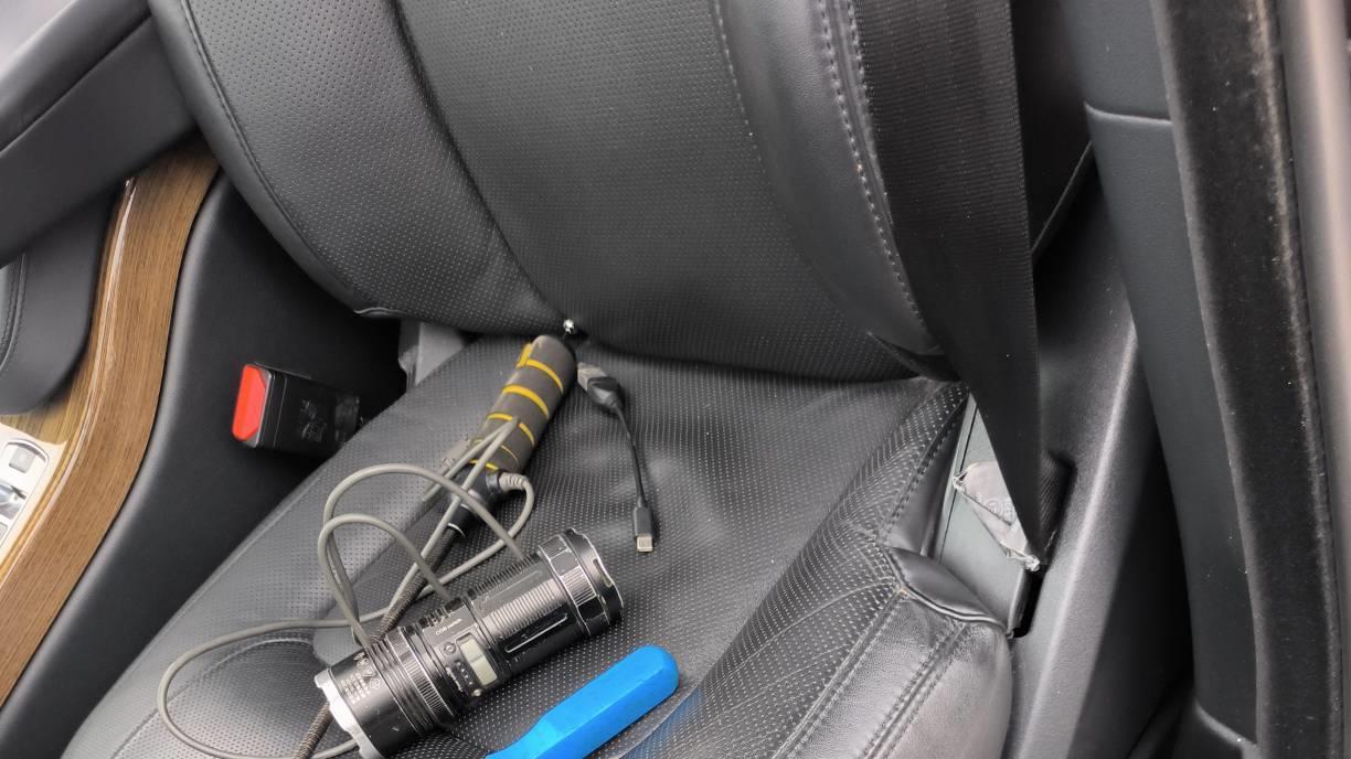 黑色西装暴徒：2018款路虎揽胜加长版，7.8秒破百，尽显从容本色