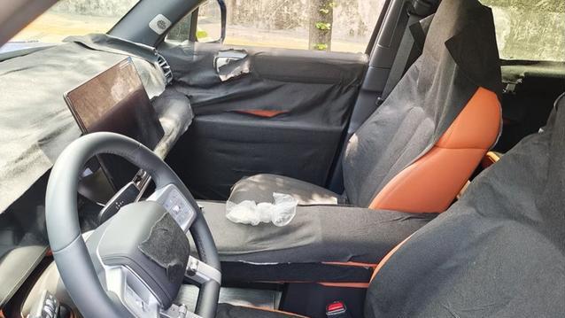 方程豹钛7官方伪装车曝光！或搭插混动力，尺寸比豹8大？