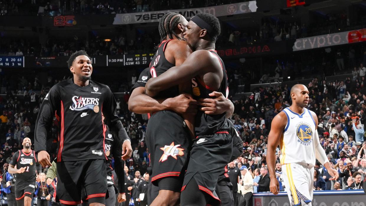 拒绝24分逆转！埃奇库姆绝杀，76人险胜勇士！库里缺战，马克西35+3创NBA第2神迹