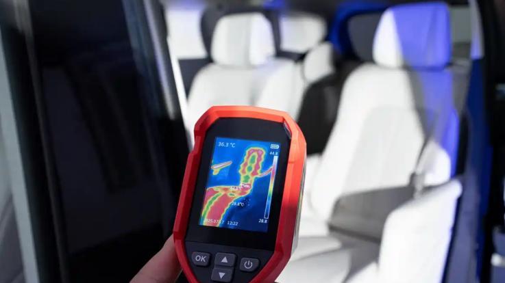 这个就叫“专业”！后排座椅不再一处热，新款GL8陆尊PHEV出绝招