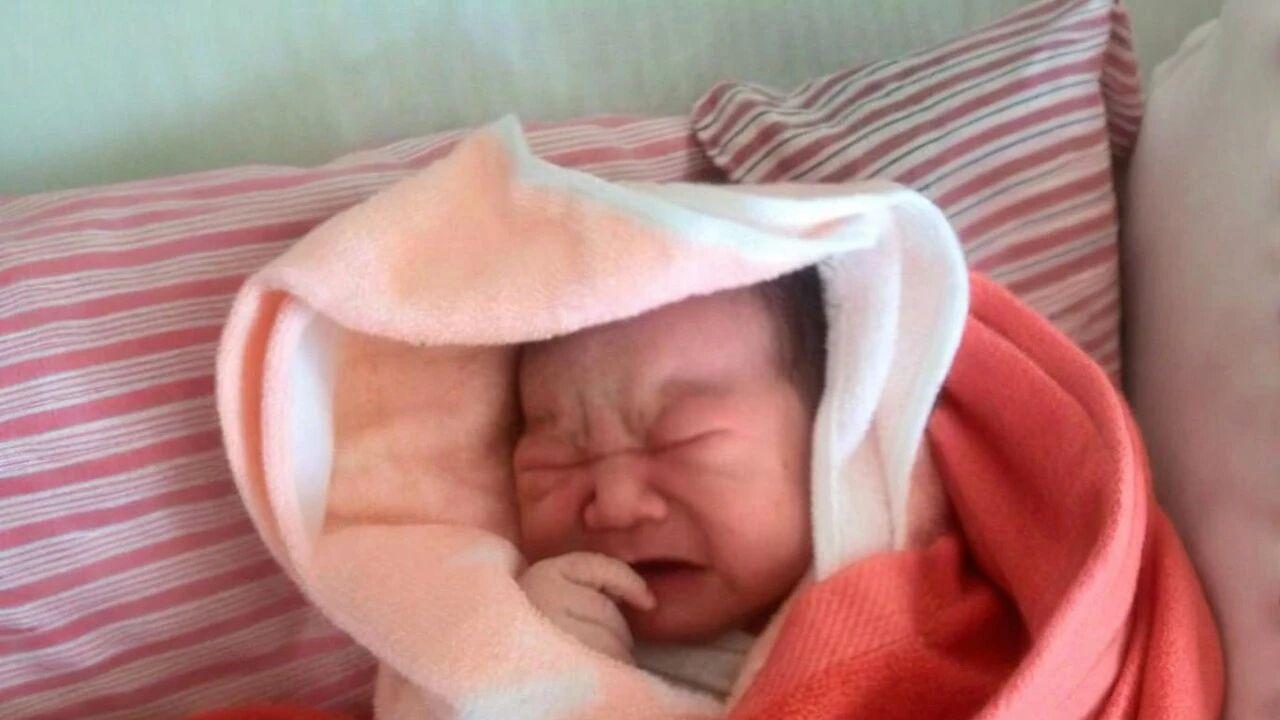 宝宝这3处越“丑”，妈妈越该偷着乐，是宫内发育好的信号