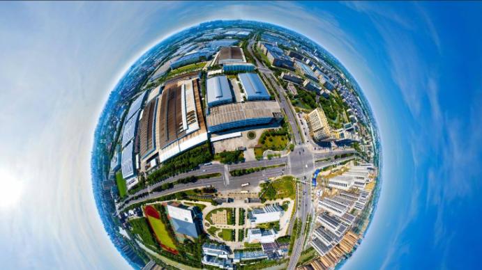 沉浸式全景展示：足不出户，如临其境