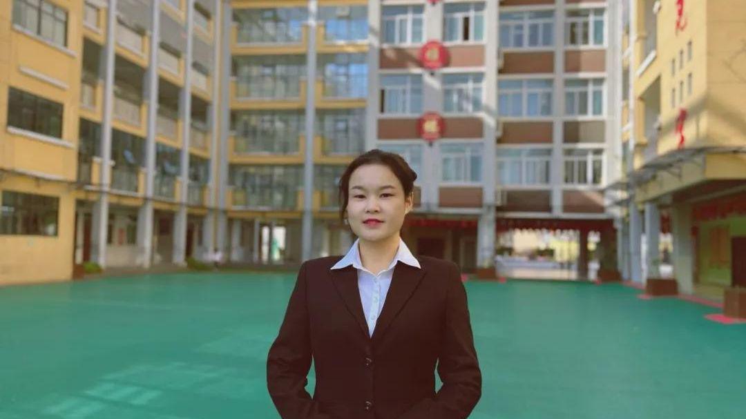 信阳市平桥区七小黄均梅：三尺讲台育桃李 一颗初心守童年