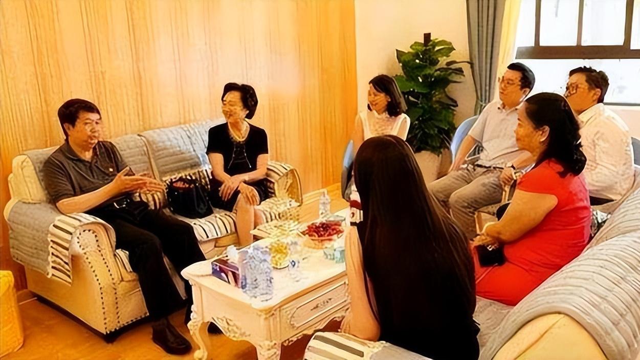 “两头婚”在国内悄然出现，并且在逐渐增多，你能接受吗？