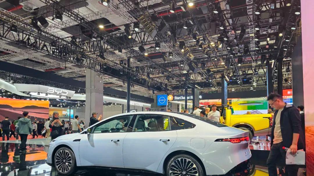 没有人能拒绝日产的大沙发，更何况它这么便宜