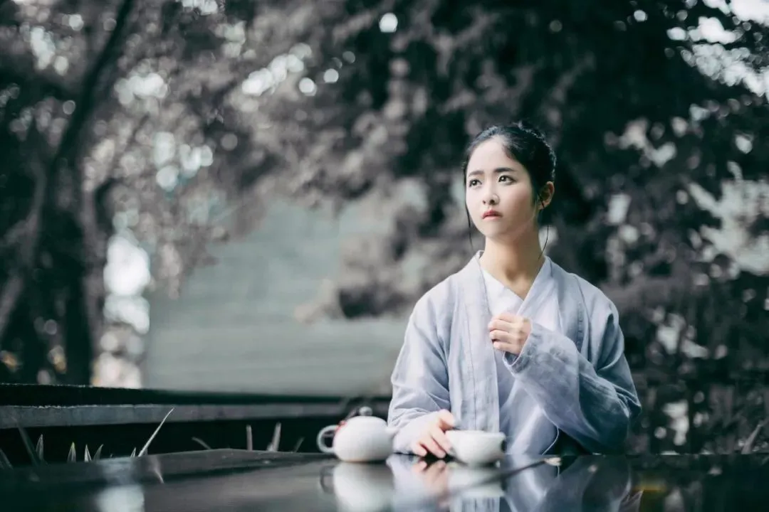 “恶语伤人心，良言利于行”，积点口德吧！