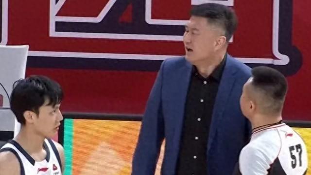 七连胜广东好消息“奶茶”尚无大碍，萨林杰给力，杜锋点赞小将！