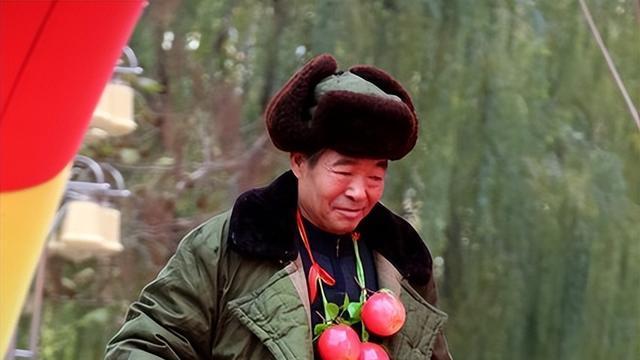 被造谣四年后，“大衣哥”朱之文决定起诉网暴者