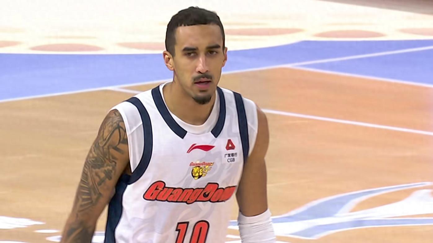 广东宏远赛季首胜，本土青训VS老将疲软，新秀崛起埋下伏笔