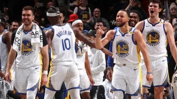 NBA战况及排名！快船2分输球太遗憾，勇士前途未卜，火箭不稳！