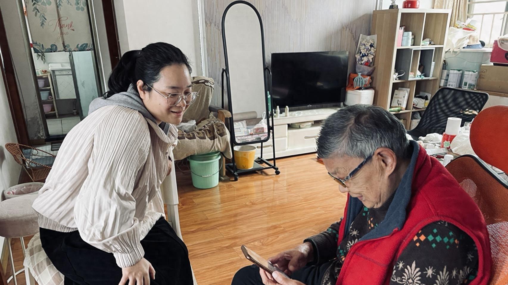 “90后”社区书记：与居民商议解难题 新建小区微驿站