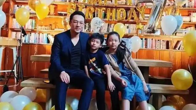 亲友称徐妈妈小S会让汪小菲带子女返京，仅要求张兰母子善待俩娃