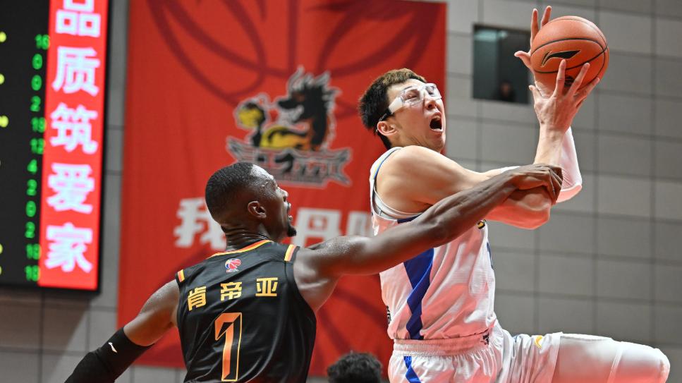 CBA新赛季最荒唐一幕！北京队损招坑惨篮协：潜力赛秒变老年赛？