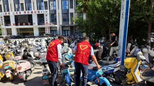平安融易蚌埠分公司：用“整齐”点亮街道，助力文明城市
