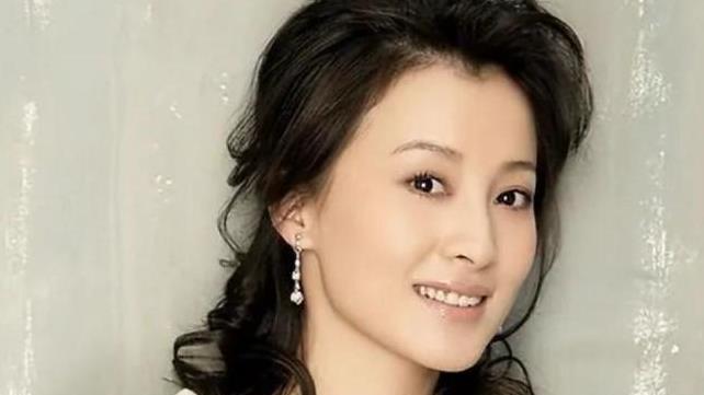 徐露：演艺巅峰后闪婚，生活满是意外与幸福