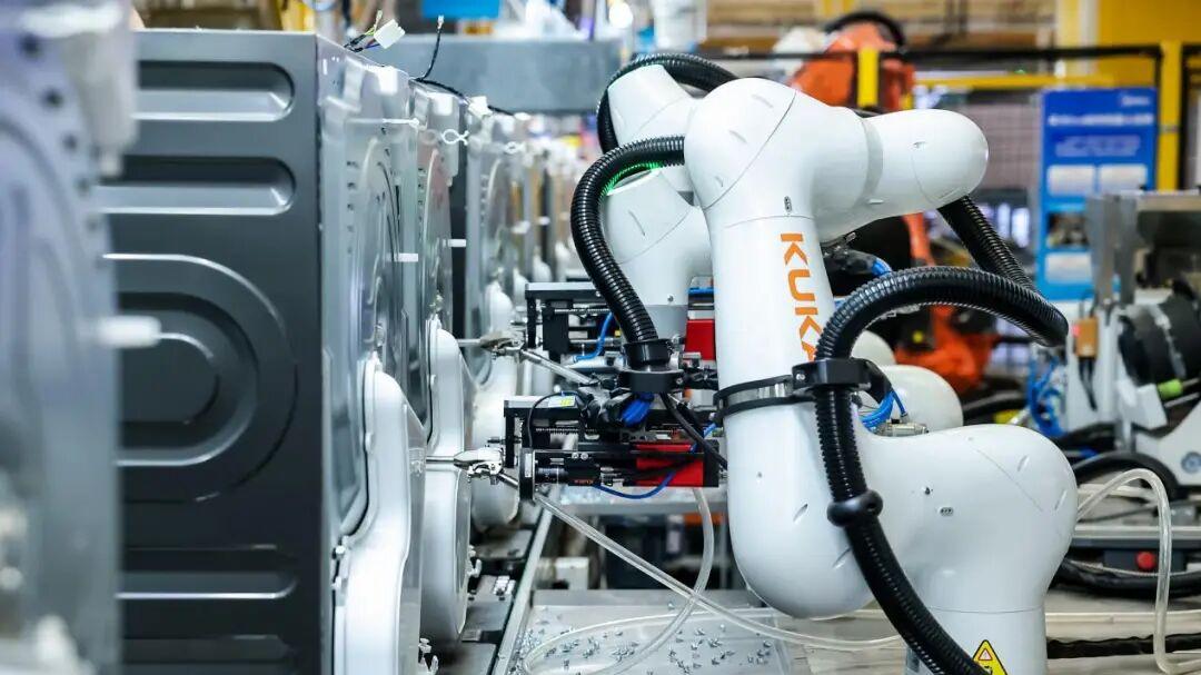 从破局到引领，美的集团2025年半年报揭秘这两个新动能！