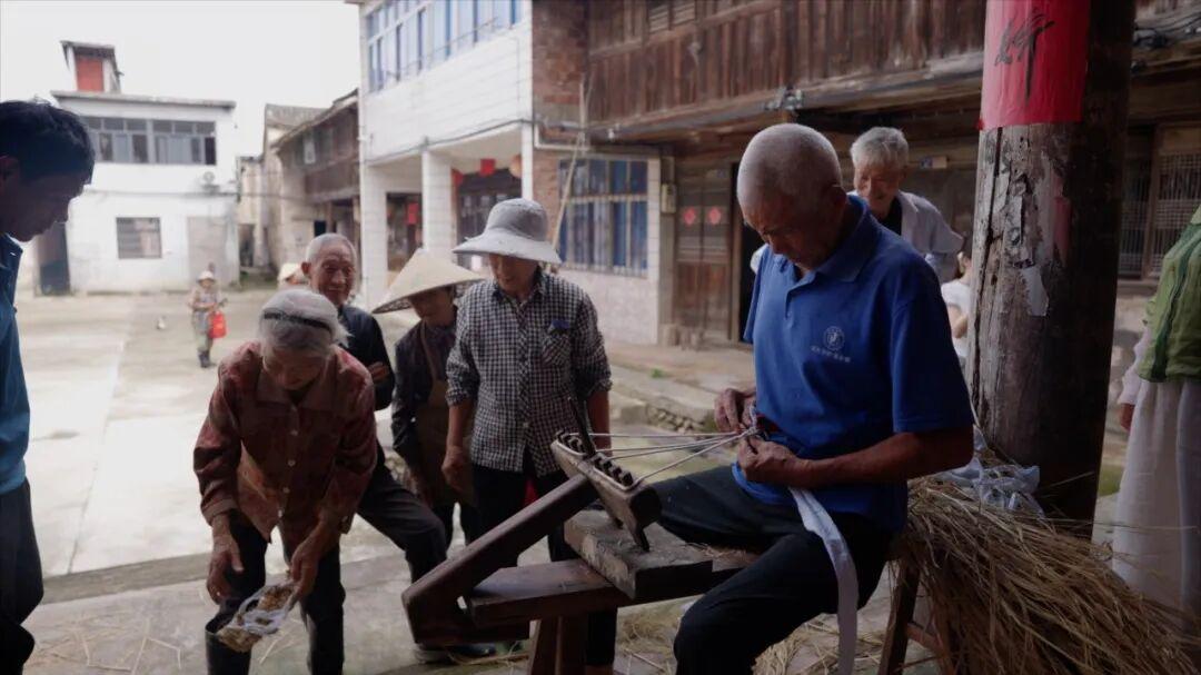 望乡 | 大山里的草鞋
