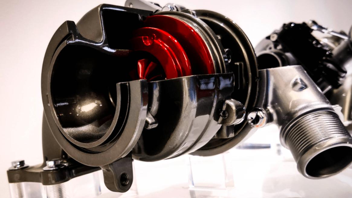 车子发出金属敲击声，，小心是发动机敲缸