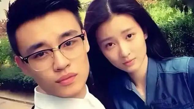 豪门阔太素颜喝咖啡！乔欣的松弛感打了谁的脸？