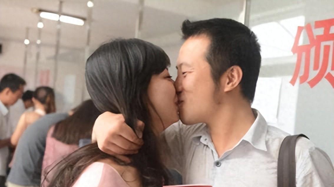 瞒着父母偷偷领了结婚证，领证后老公和公婆大变脸，我该何去何从