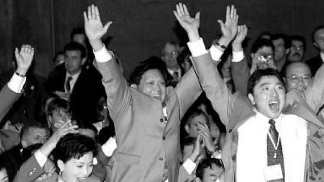 93年北京首次申奥失利，邓小平第一反应：有人捣鬼，伟人远见卓识