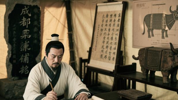 从隐士到蜀汉柱石！诸葛亮《出师表》怎样破解荆州士族离心困局？