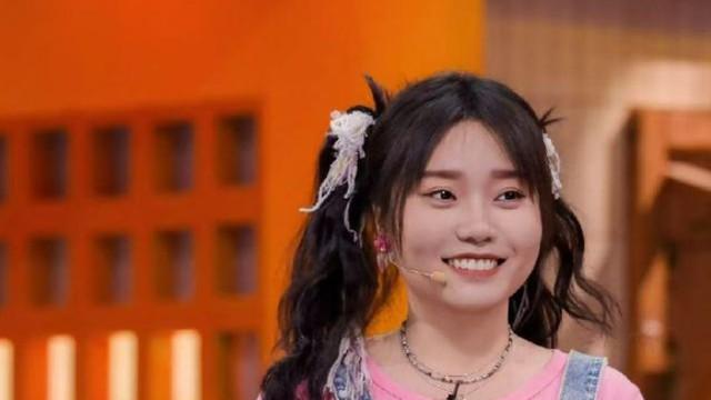 从网红到脱口秀演员，李雪琴的成名一帆风顺，如今却要“翻车”了