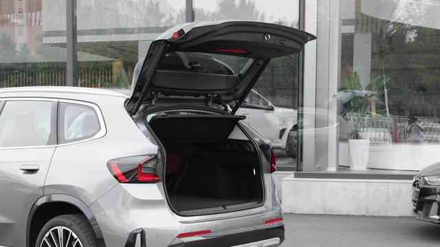 宝马iX1：直降12万！20万级豪华纯电SUV的全能选手