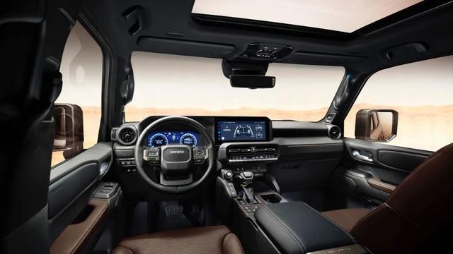 一汽丰田全新普拉多旗舰VX版震撼上市，女神高圆圆助阵魅力非凡！