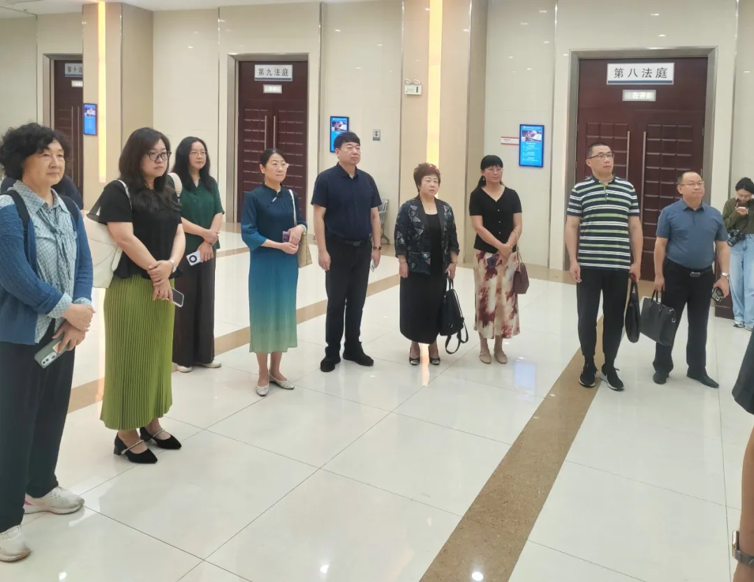 民盟无锡市妇委会赴梁溪法院开展调研活动