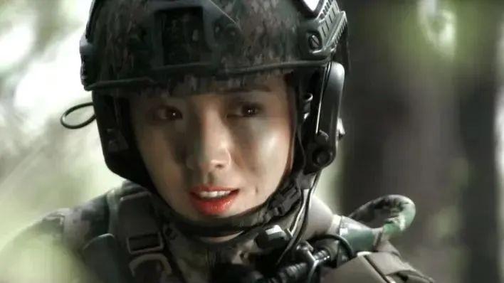 “戏里”是父女，“戏外”是夫妻，他们俩关系公开时，孩子都8岁了！