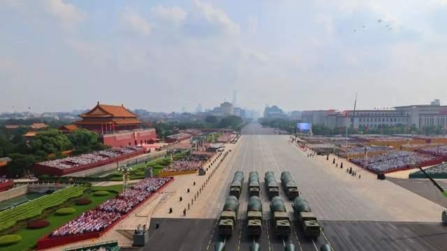 2025年中国海军“下饺子”，新增17万吨战舰，更大的惊喜还在后面