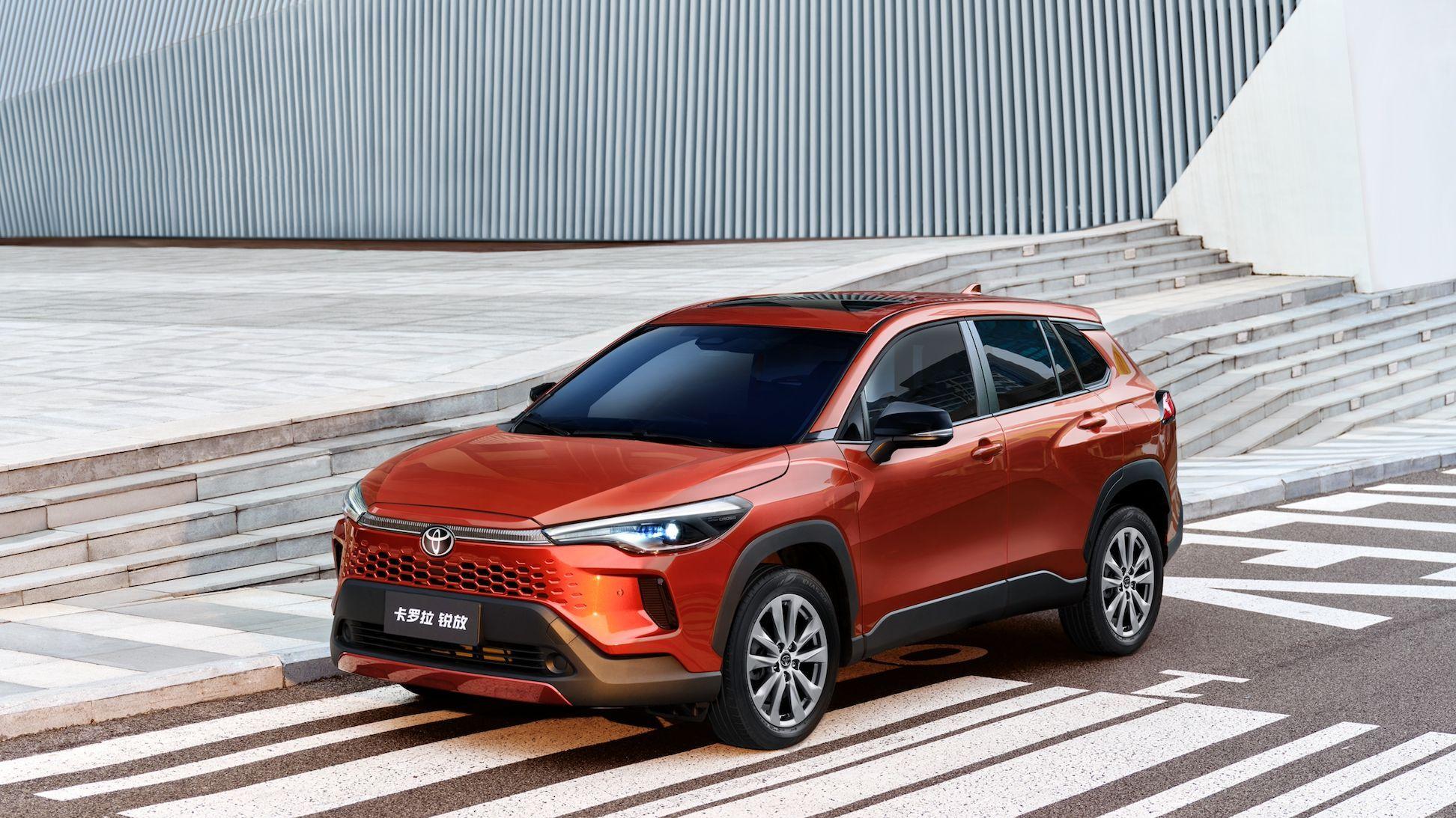 全新卡罗拉锐放焕新上市，打造10万级全能SUV性价比标杆