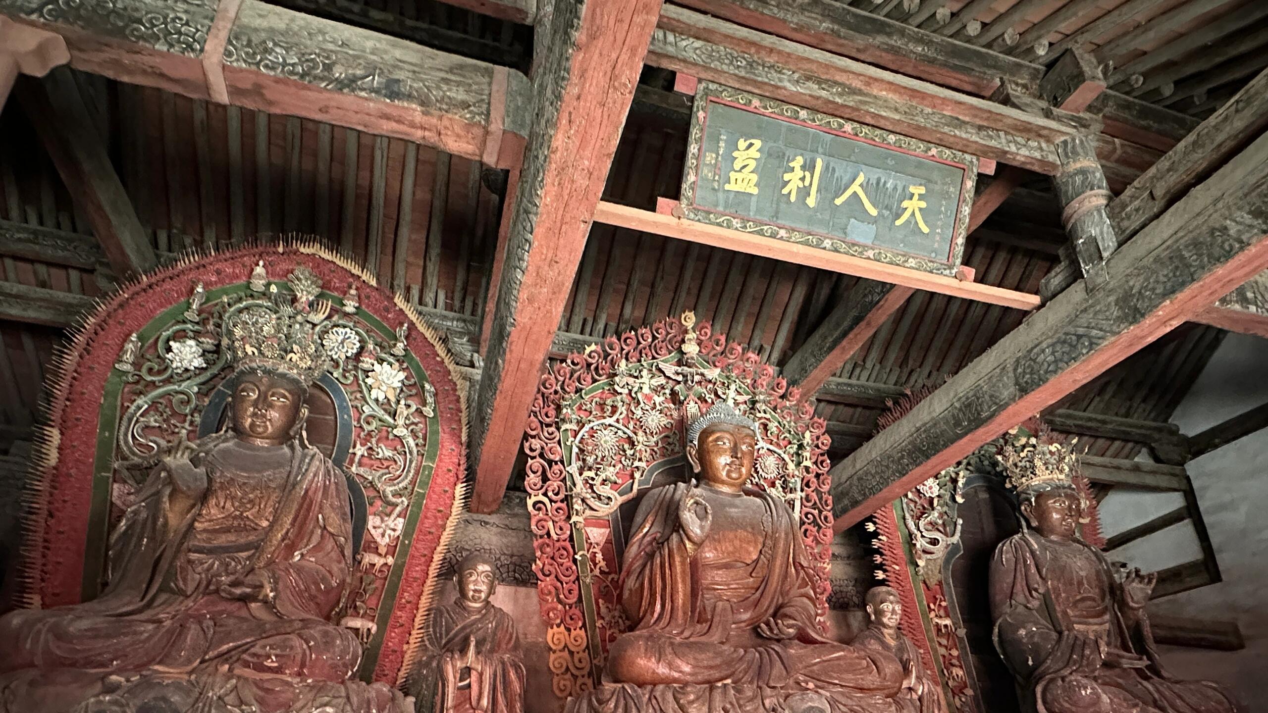 五台县城惊现元代古寺，广济寺藏闹市，悬山宝殿塑千年！