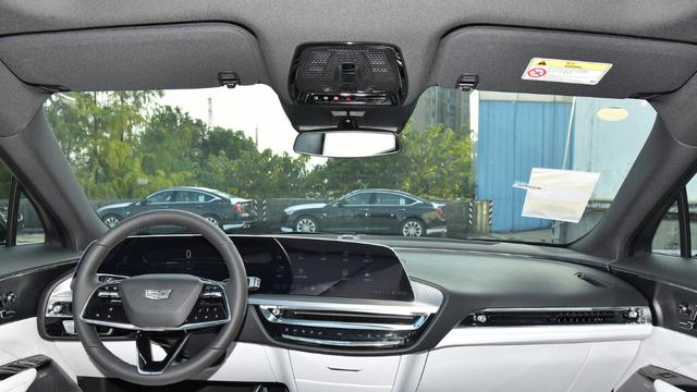 5米多长，续航502km，老牌豪华车企打造，不足30万却卖不动