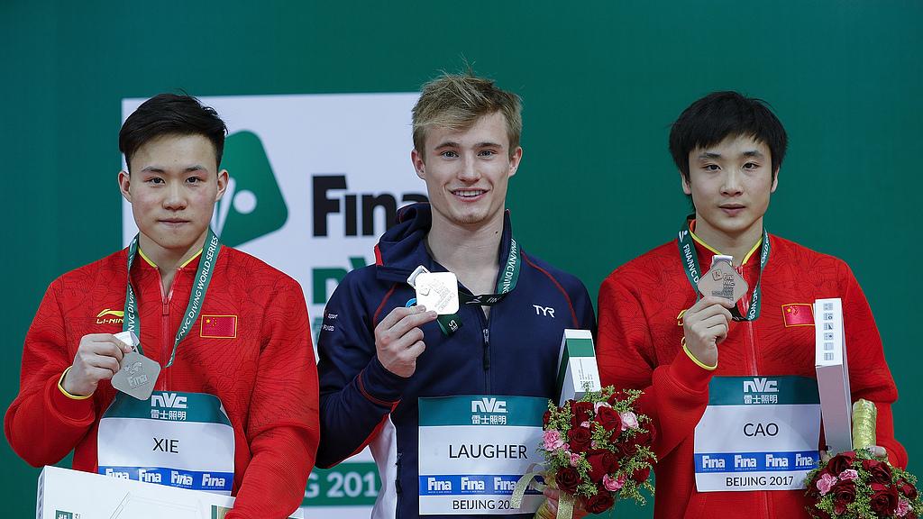 谢思埸跳水摘金，王者风范霸气十足