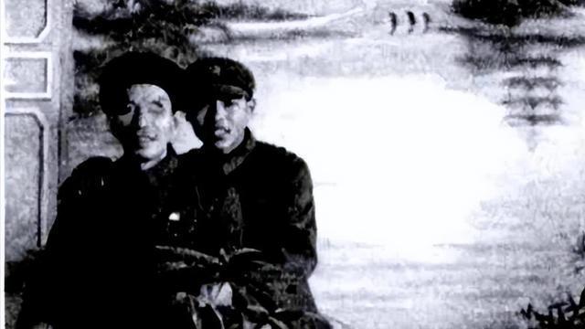 肖劲光责问独眼老兵：我长时间当海军司令员，你为何不联系我呢