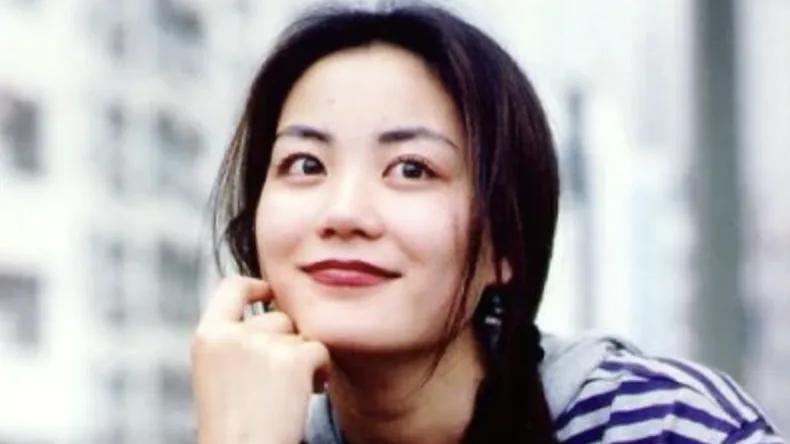 王菲春晚落泪，真相很残忍